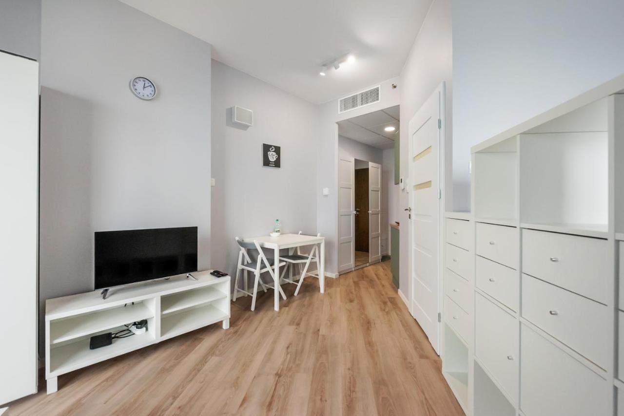 New Comfort 828 * Varsovia